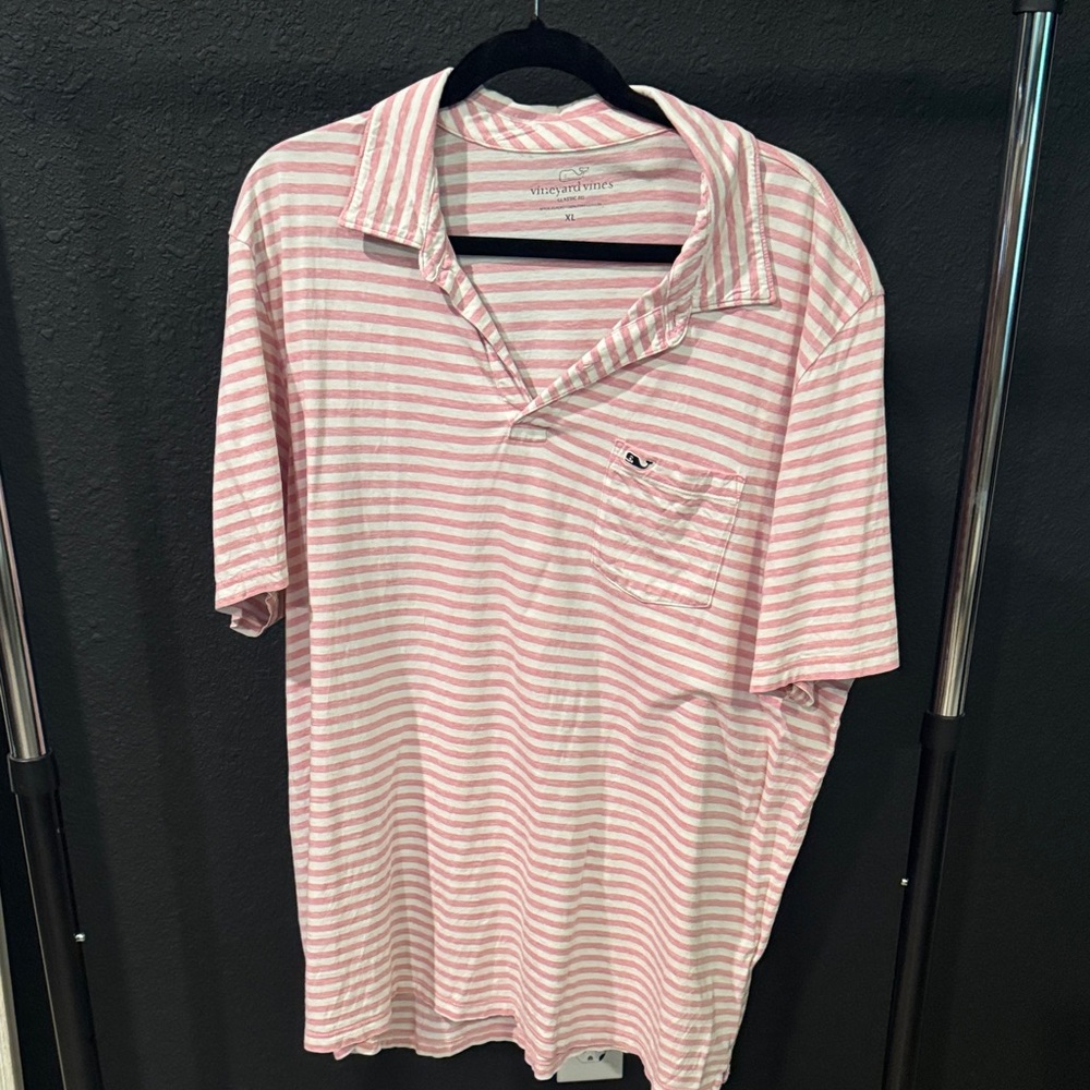 Vineyard Vines Men's Polo in Pink and White Stripes